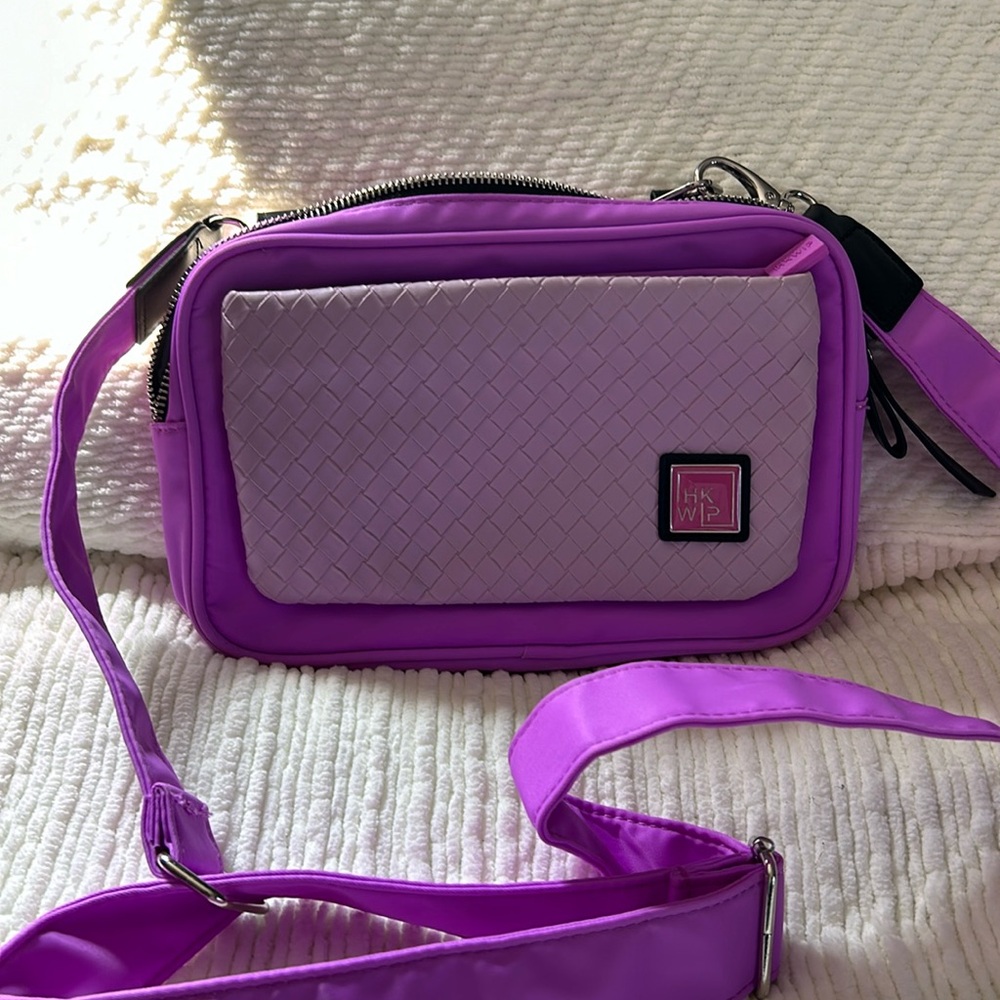 IHKWIP Crossbody in Electric Orchid